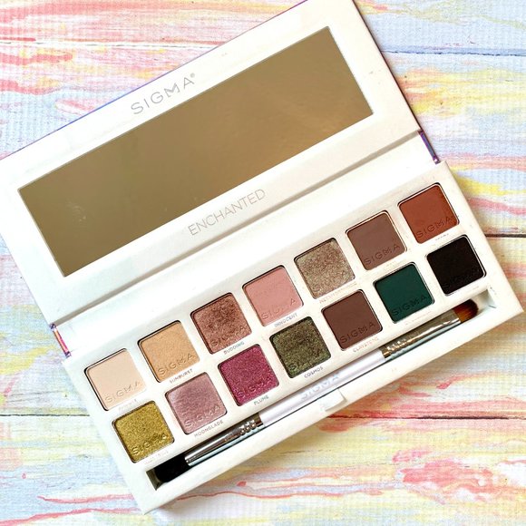 SIGMA Enchanted Eyeshadow Palette - Picture 1 of 5